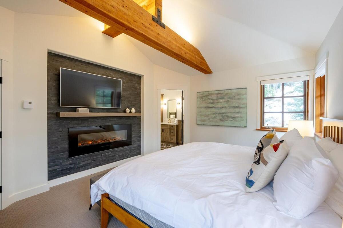 Taluswood 36 By Outpost * Whistler